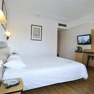 Travelodge Barcelona Del Valles Szálloda